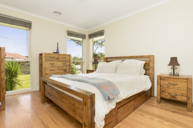 Photo - 25 Hampstead Drive, Hoppers Crossing VIC 3029 - Image 10