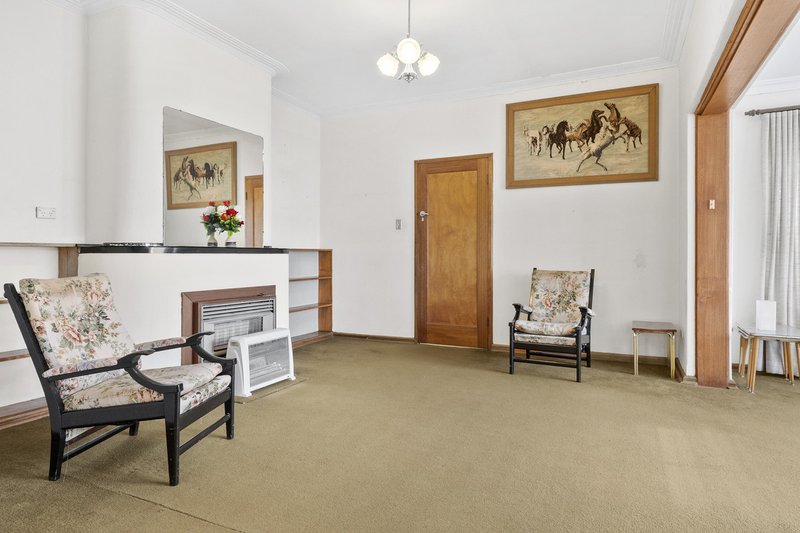 Photo - 25 Hann Street, Griffith ACT 2603 - Image 2