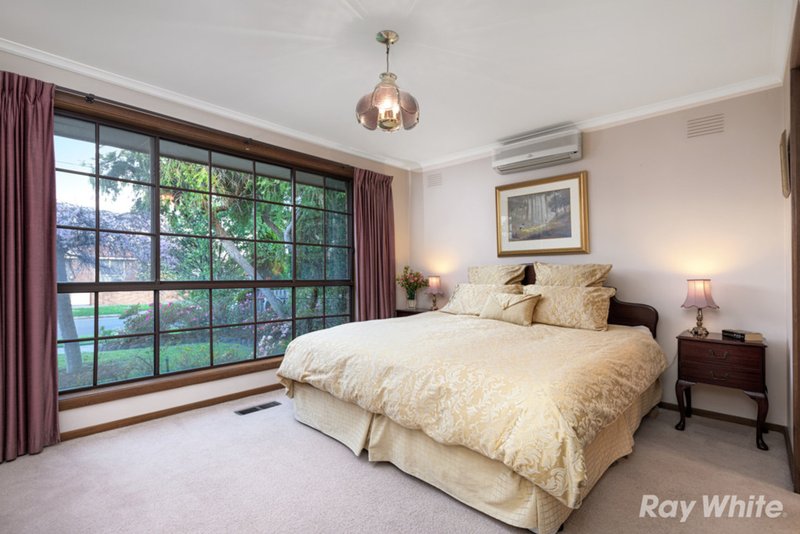 Photo - 25 Harkaway Drive, Cheltenham VIC 3192 - Image 6