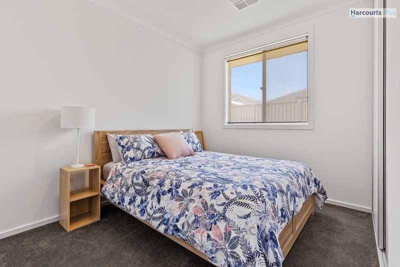 Photo - 25 Harrison Street, Seaford Heights SA 5169 - Image 10