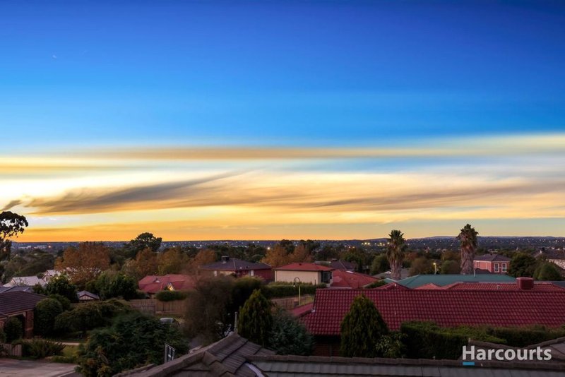 Photo - 25 Harry Nance Close, Lysterfield VIC 3156 - Image 8