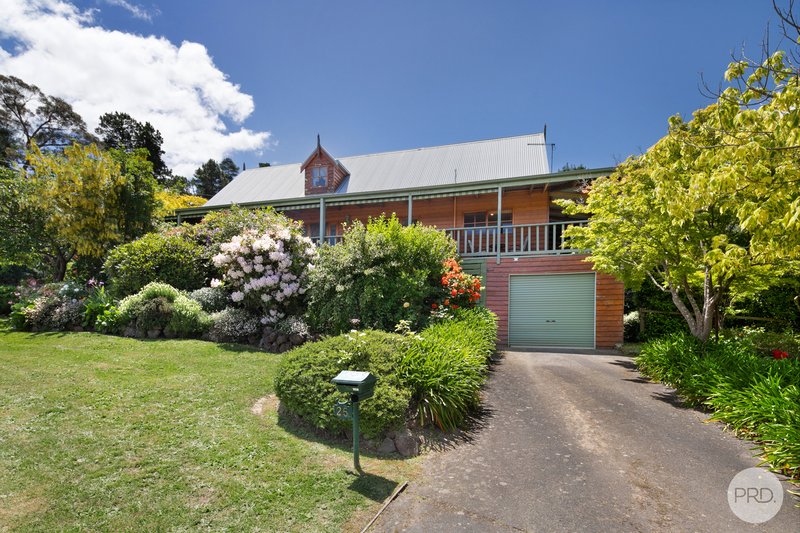 Photo - 25 Harvey Street, Creswick VIC 3363 - Image 2