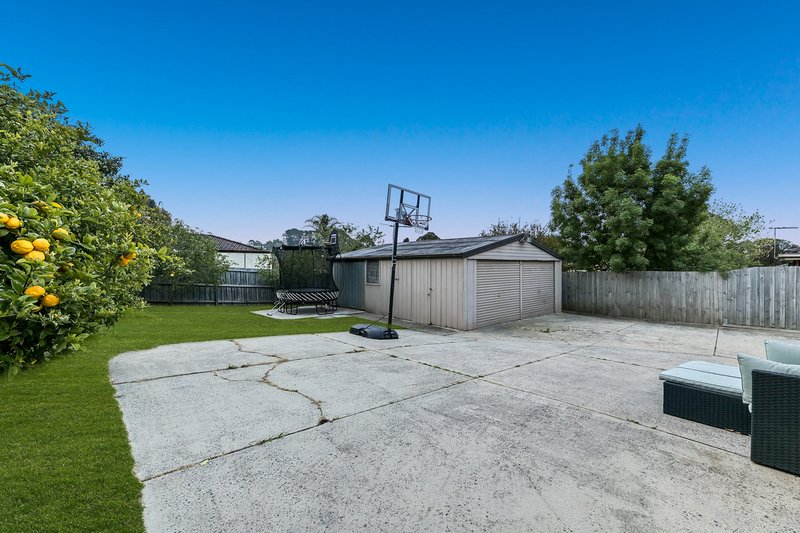 Photo - 25 Haverbrack Drive, Mulgrave VIC 3170 - Image 13