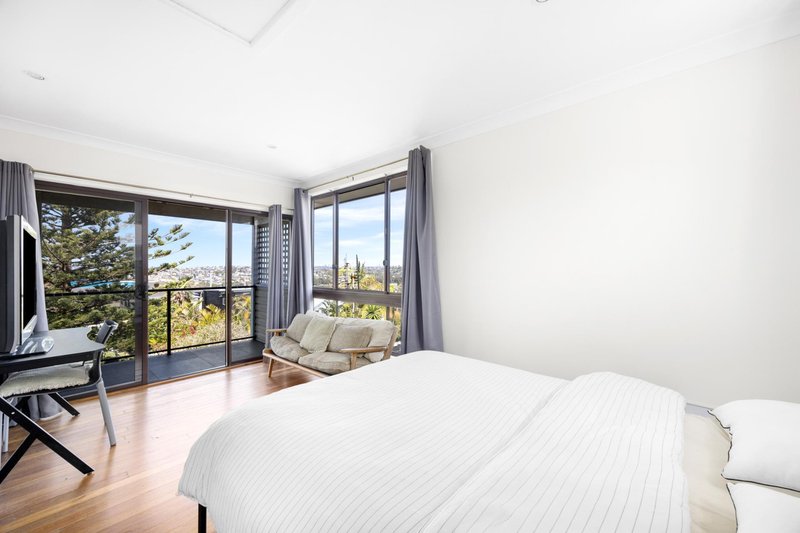 Photo - 25 Headland Road, North Curl Curl NSW 2099 - Image 1