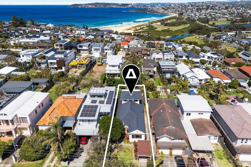 Photo - 25 Headland Road, North Curl Curl NSW 2099 - Image 3