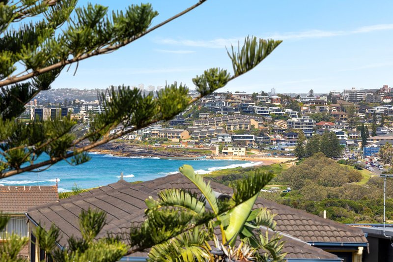Photo - 25 Headland Road, North Curl Curl NSW 2099 - Image 7