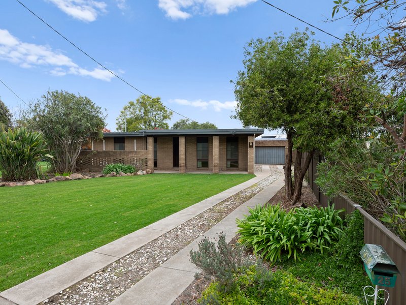 Photo - 25 Helms Court, Benalla VIC 3672 - Image 1