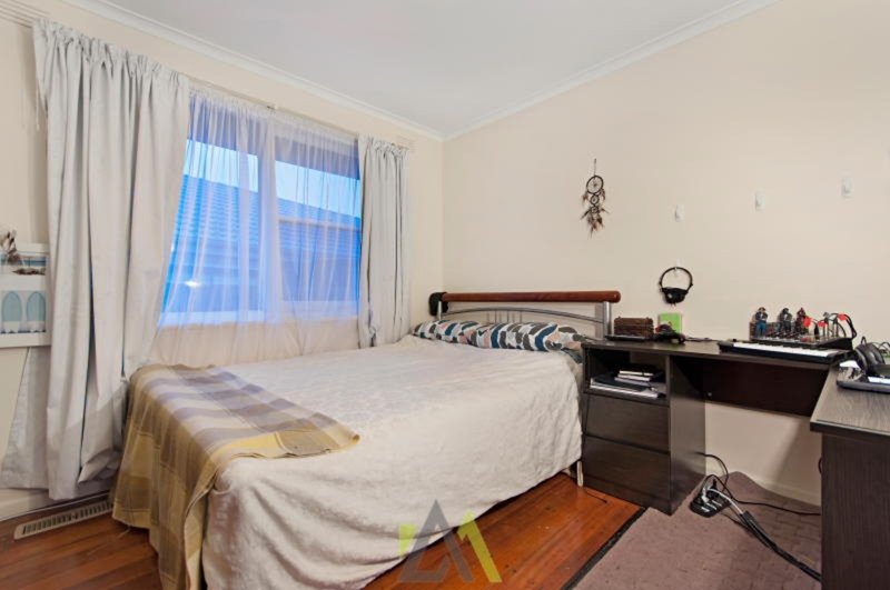 Photo - 25 Helvetia Court, Frankston VIC 3199 - Image 7