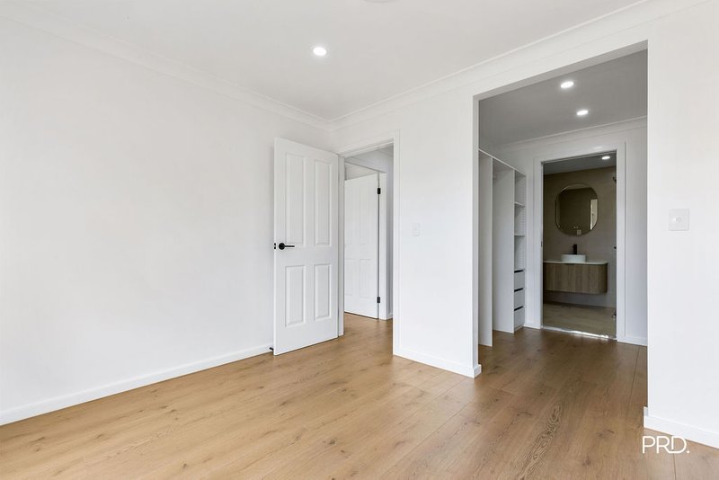 Photo - 25 Henry Lawson Avenue, Werrington County NSW 2747 - Image 12