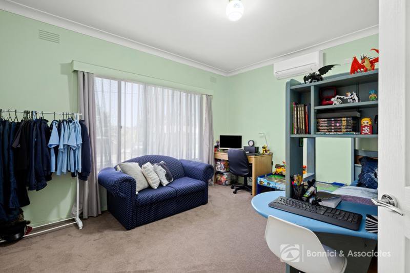 Photo - 25 Hensley Court, Wodonga VIC 3690 - Image 7