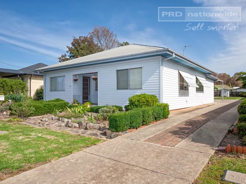 Photo - 25 Herbert Street, Tumut NSW 2720 - Image