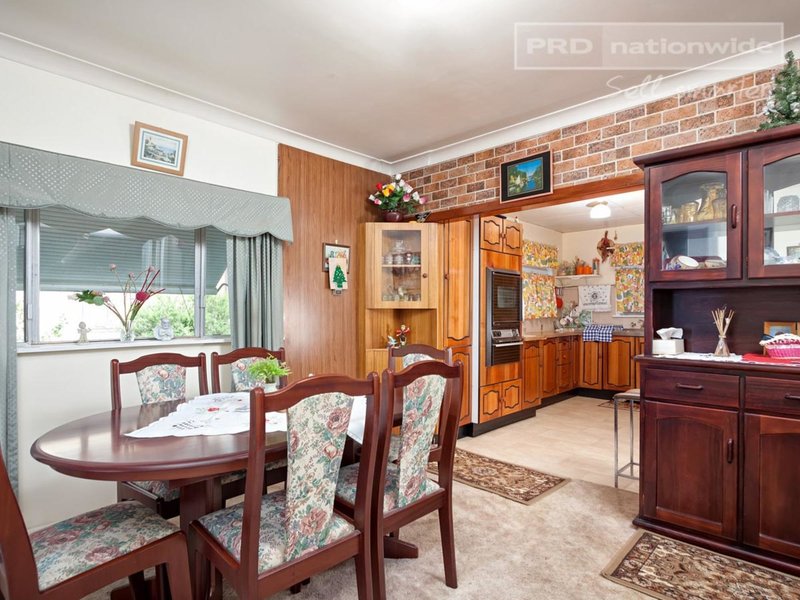 Photo - 25 Herbert Street, Tumut NSW 2720 - Image 3