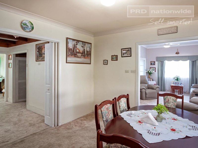 Photo - 25 Herbert Street, Tumut NSW 2720 - Image 4