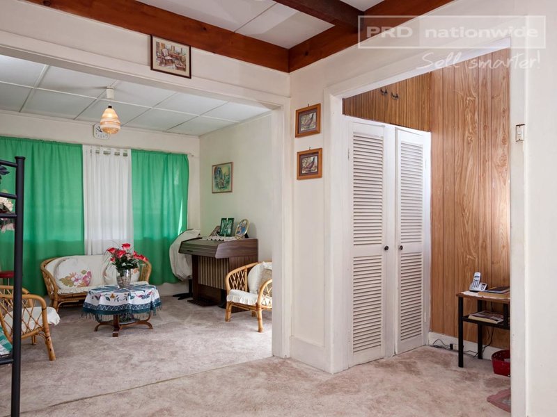 Photo - 25 Herbert Street, Tumut NSW 2720 - Image 6