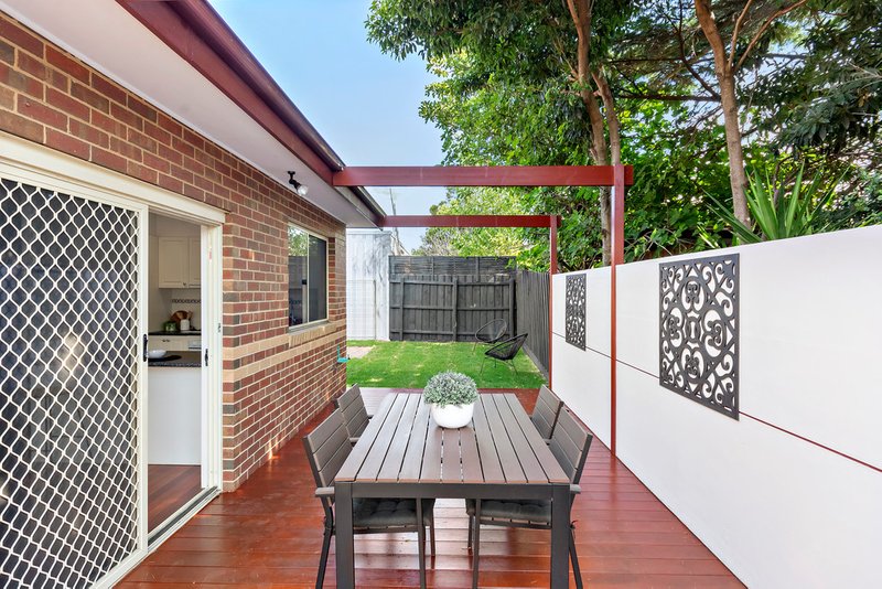 Photo - 2/5 Highland Avenue, Oakleigh East VIC 3166 - Image 9