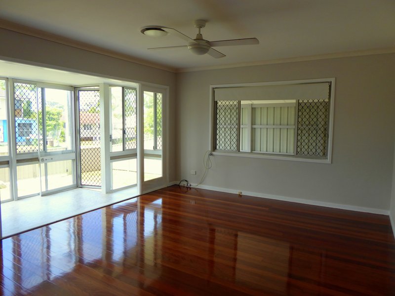 Photo - 25 Highland St , Redcliffe QLD 4020 - Image 11