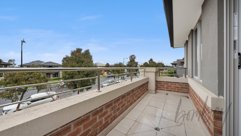 Photo - 25 Highlander Drive, Craigieburn VIC 3064 - Image 14