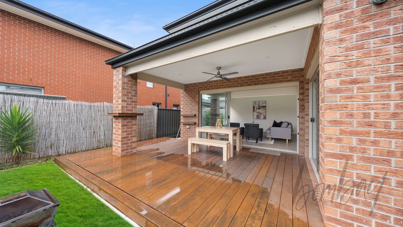 Photo - 25 Highlander Drive, Craigieburn VIC 3064 - Image 23