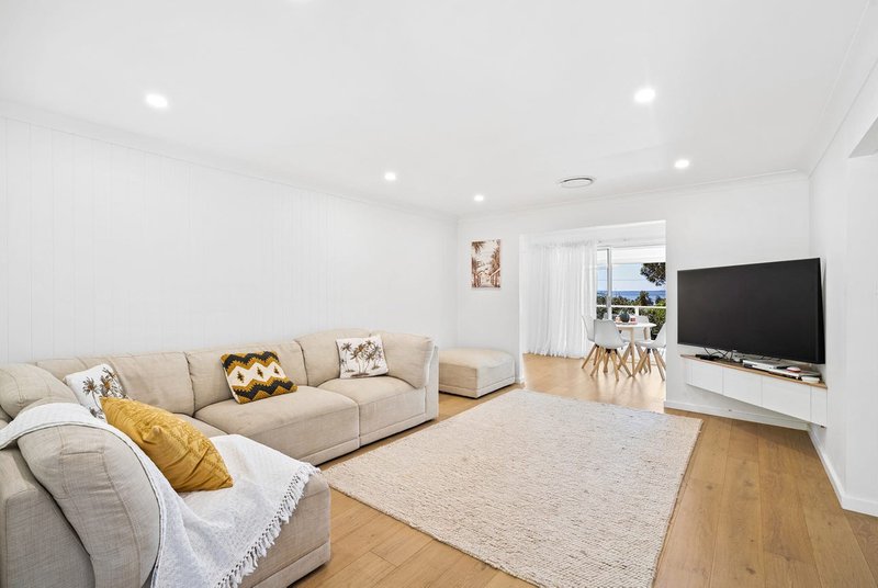 Photo - 25 Hillside Drive, Berkeley Vale NSW 2261 - Image 3