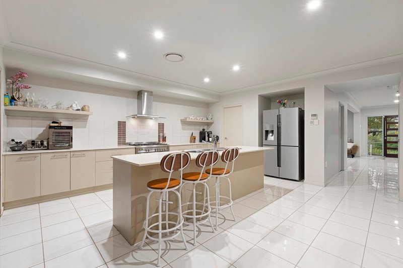 Photo - 25 Hillside Terrace, St Lucia QLD 4067 - Image 10
