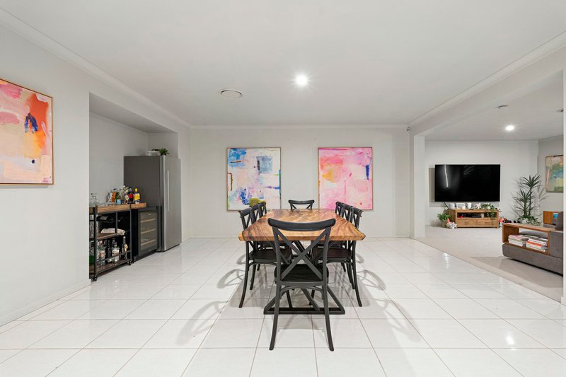 Photo - 25 Hillside Terrace, St Lucia QLD 4067 - Image 12