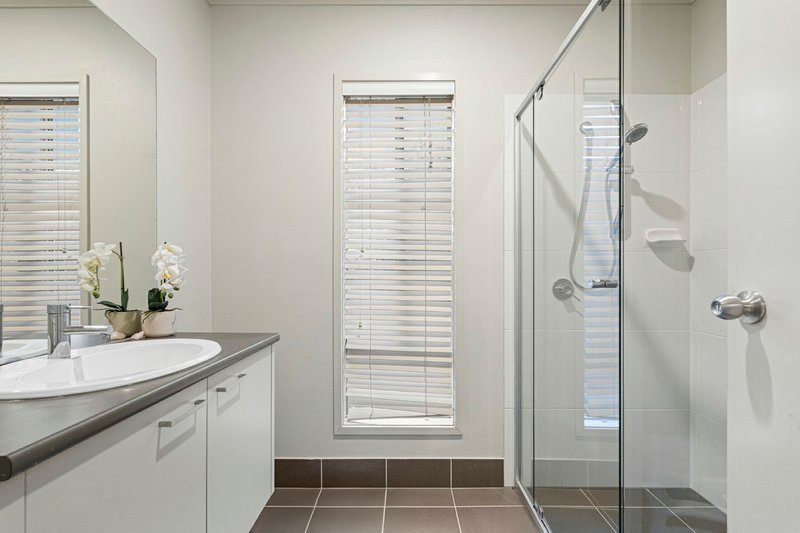 Photo - 25 Hillside Terrace, St Lucia QLD 4067 - Image 14