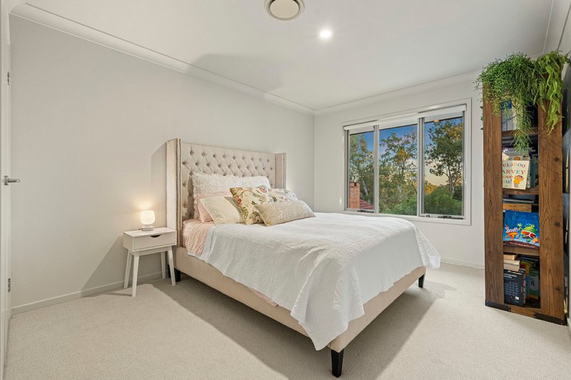 Photo - 25 Hillside Terrace, St Lucia QLD 4067 - Image 20