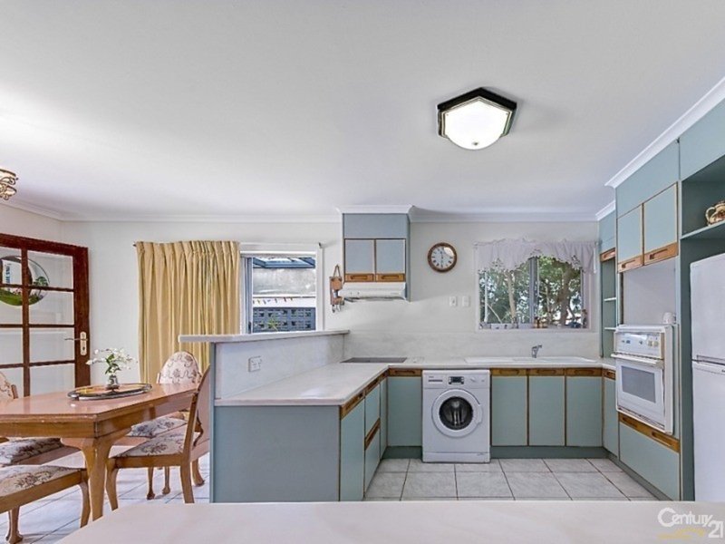 Photo - 25 Hilltop Crescent, Maroochydore QLD 4558 - Image 2