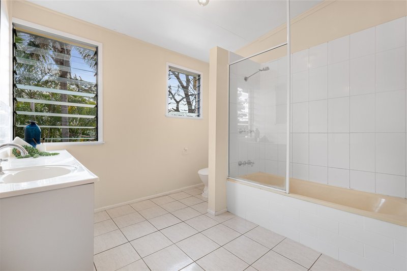 Photo - 25 Hillview Terrace, Moorooka QLD 4105 - Image 13