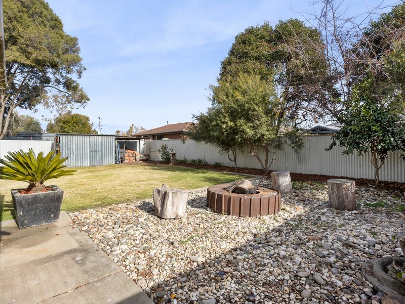 Photo - 25 Hinchley Street, Wangaratta VIC 3677 - Image 16