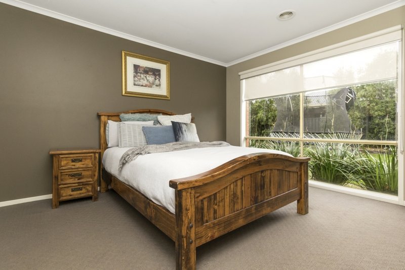 Photo - 25 Hindmarsh Drive, Manor Lakes VIC 3024 - Image 5