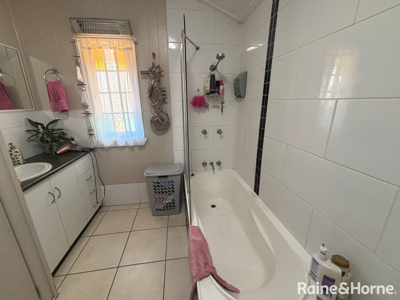 Photo - 25 Hodge Street, Kingaroy QLD 4610 - Image 18