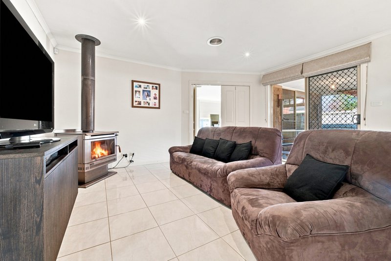 Photo - 25 Honey Myrtle Way, Cranbourne VIC 3977 - Image 13