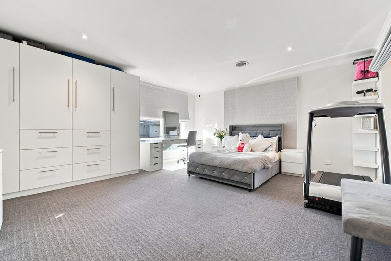 Photo - 25 Honey Myrtle Way, Cranbourne VIC 3977 - Image 14