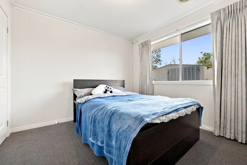 Photo - 25 Honey Myrtle Way, Cranbourne VIC 3977 - Image 18