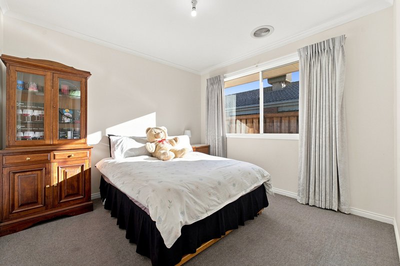 Photo - 25 Honey Myrtle Way, Cranbourne VIC 3977 - Image 19
