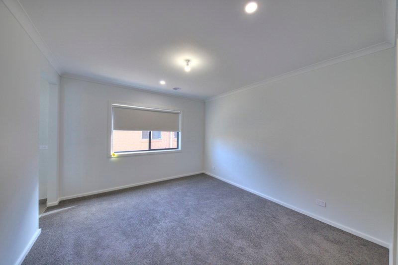 Photo - 25 Houghton Crescent, Eagle Point VIC 3878 - Image 6