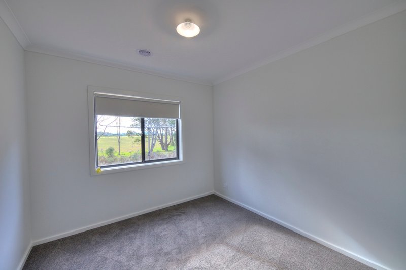 Photo - 25 Houghton Crescent, Eagle Point VIC 3878 - Image 11