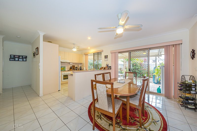 Photo - 25 Hoya Crescent, Bongaree QLD 4507 - Image 5