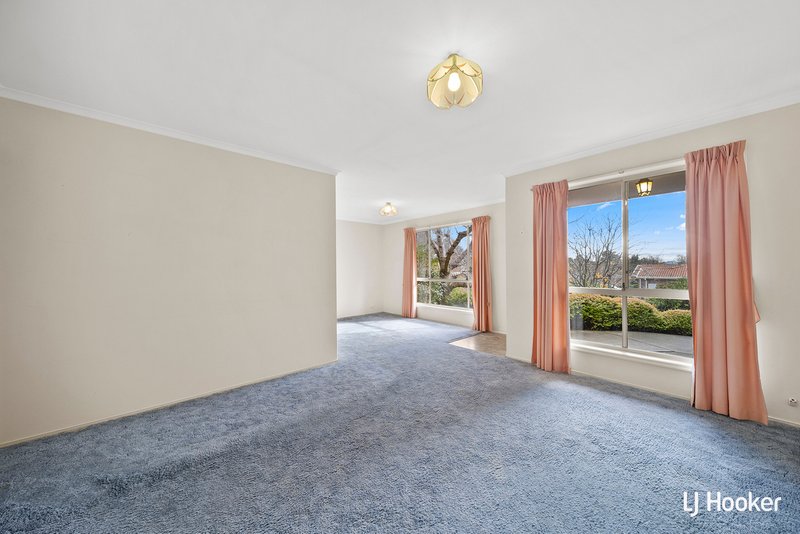 Photo - 25 Hugh Mckay Crescent, Dunlop ACT 2615 - Image 2