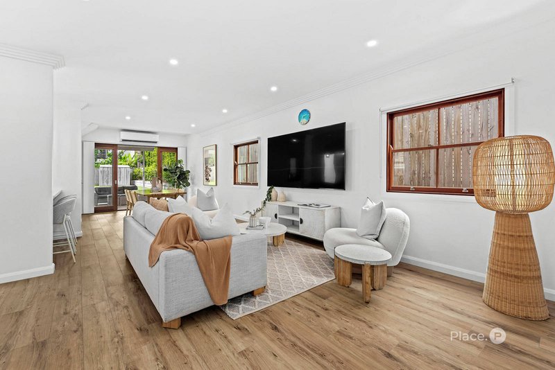 Photo - 25 Hunter Street, Greenslopes QLD 4120 - Image 2