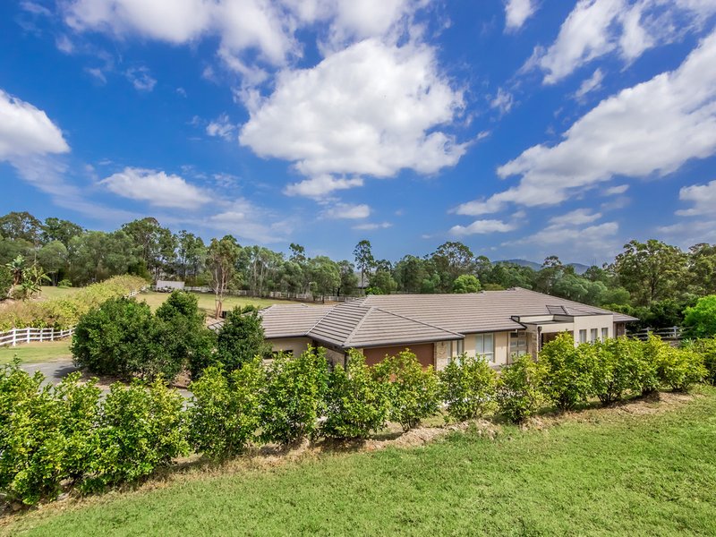 25 Huntington Drive, Maudsland QLD 4210