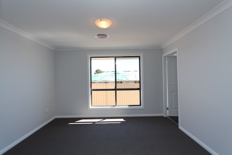 Photo - 25 Ignatius Place, Kelso NSW 2795 - Image 11