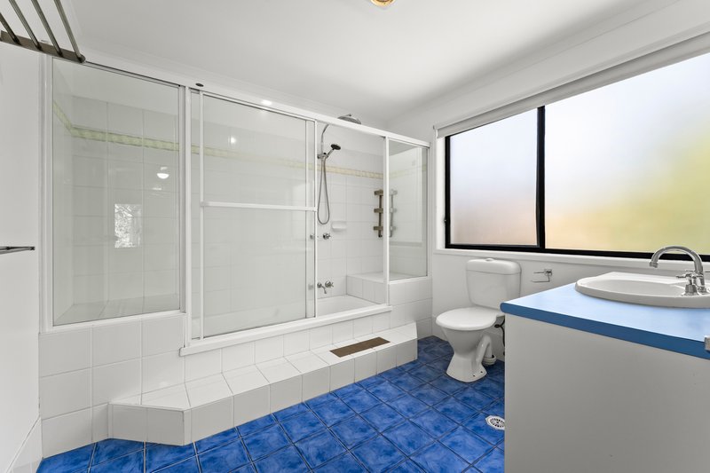 Photo - 25 Inwood Place, The Gap QLD 4061 - Image 15