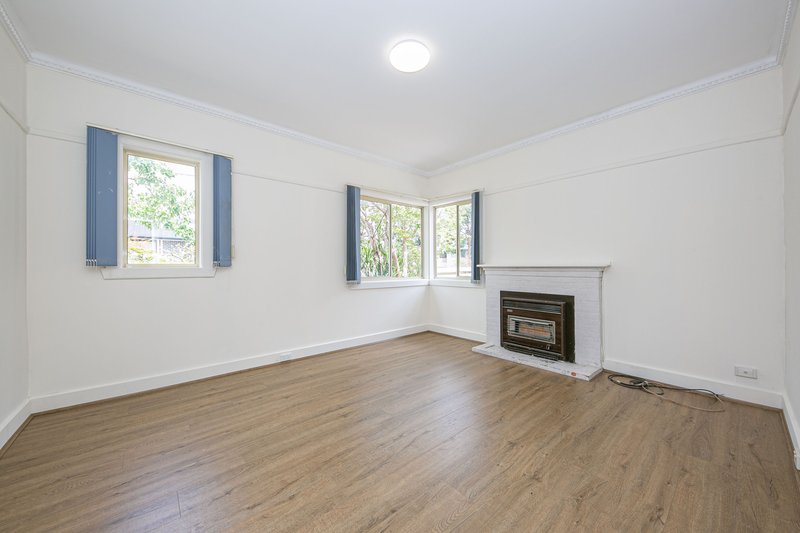 Photo - 25 Ireland Street, Burwood VIC 3125 - Image 3
