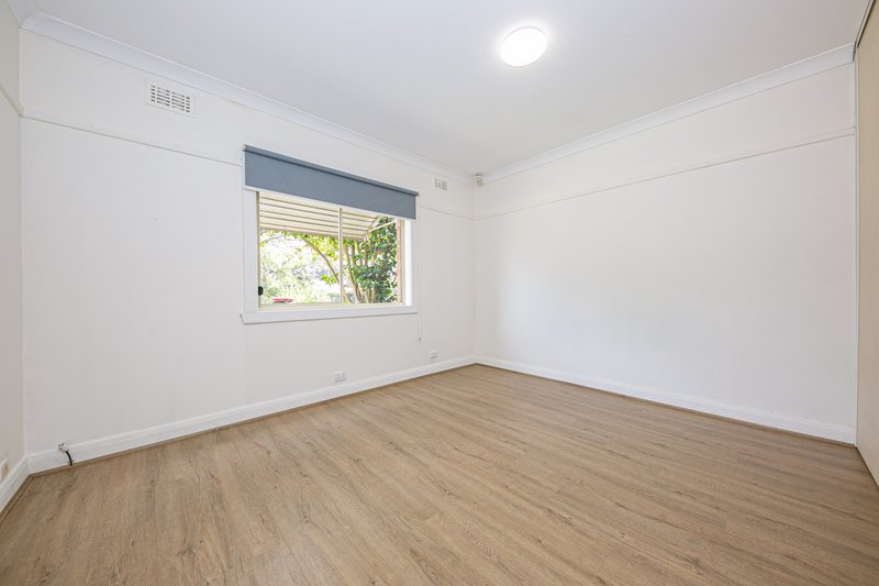 Photo - 25 Ireland Street, Burwood VIC 3125 - Image 6