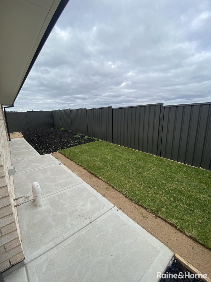 Photo - 25 Islay Place, Blakeview SA 5114 - Image 14