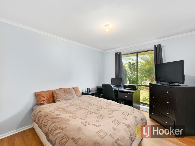 Photo - 2/5 Jarrah Court, Narre Warren VIC 3805 - Image 6