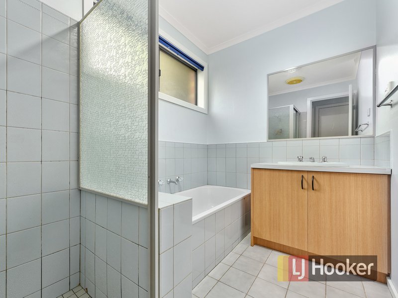 Photo - 2/5 Jarrah Court, Narre Warren VIC 3805 - Image 8