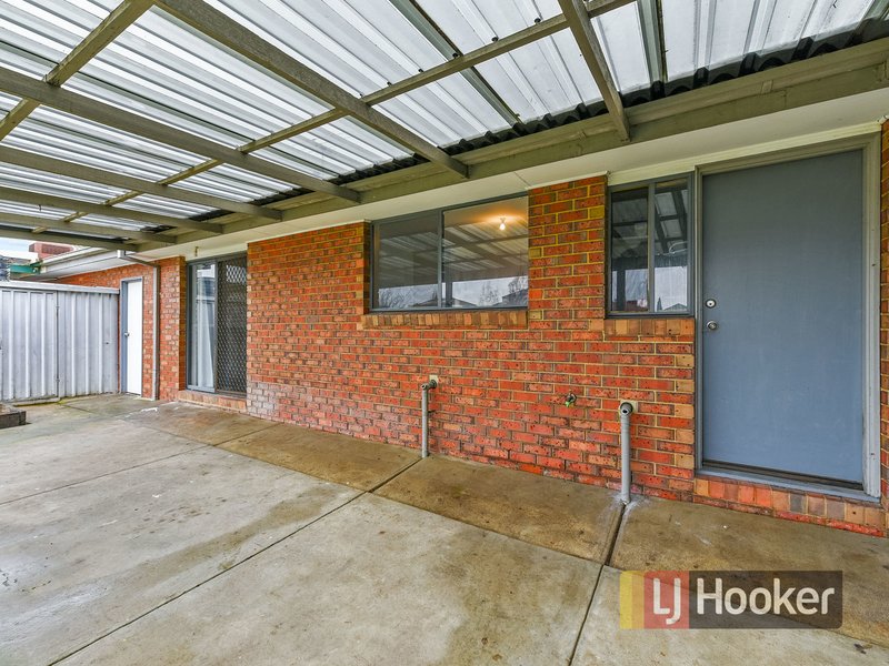 Photo - 2/5 Jarrah Court, Narre Warren VIC 3805 - Image 9